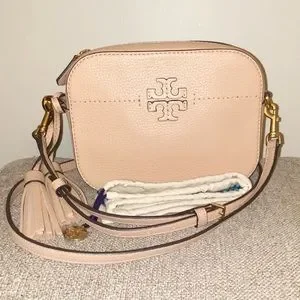 Tory burch mcgraw camera bag devon sand hot sale